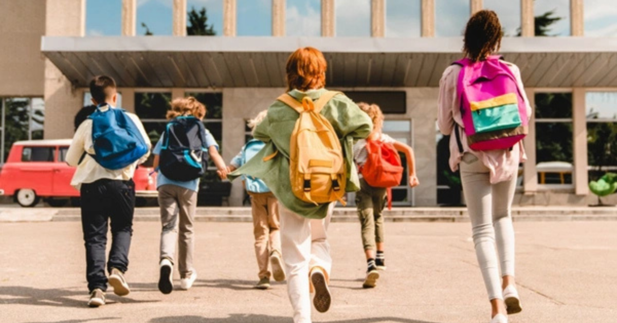 How to Move Schools: Transferring Mid-School Years in the UK